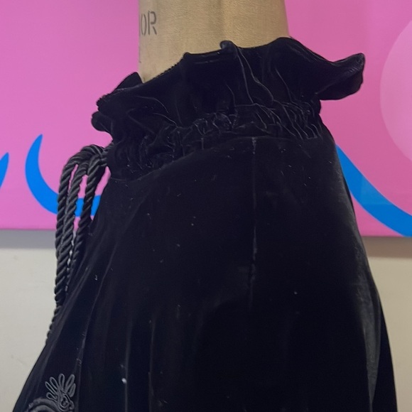 Eugene Alexander Black Velvet Cape Cloak Vintage 1980s - Picture 8 of 10